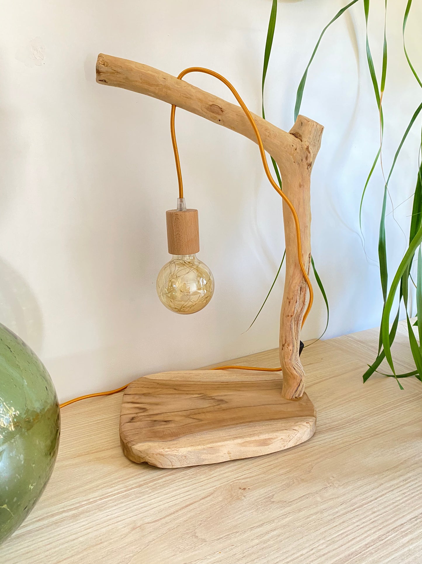 Lampe le canebas